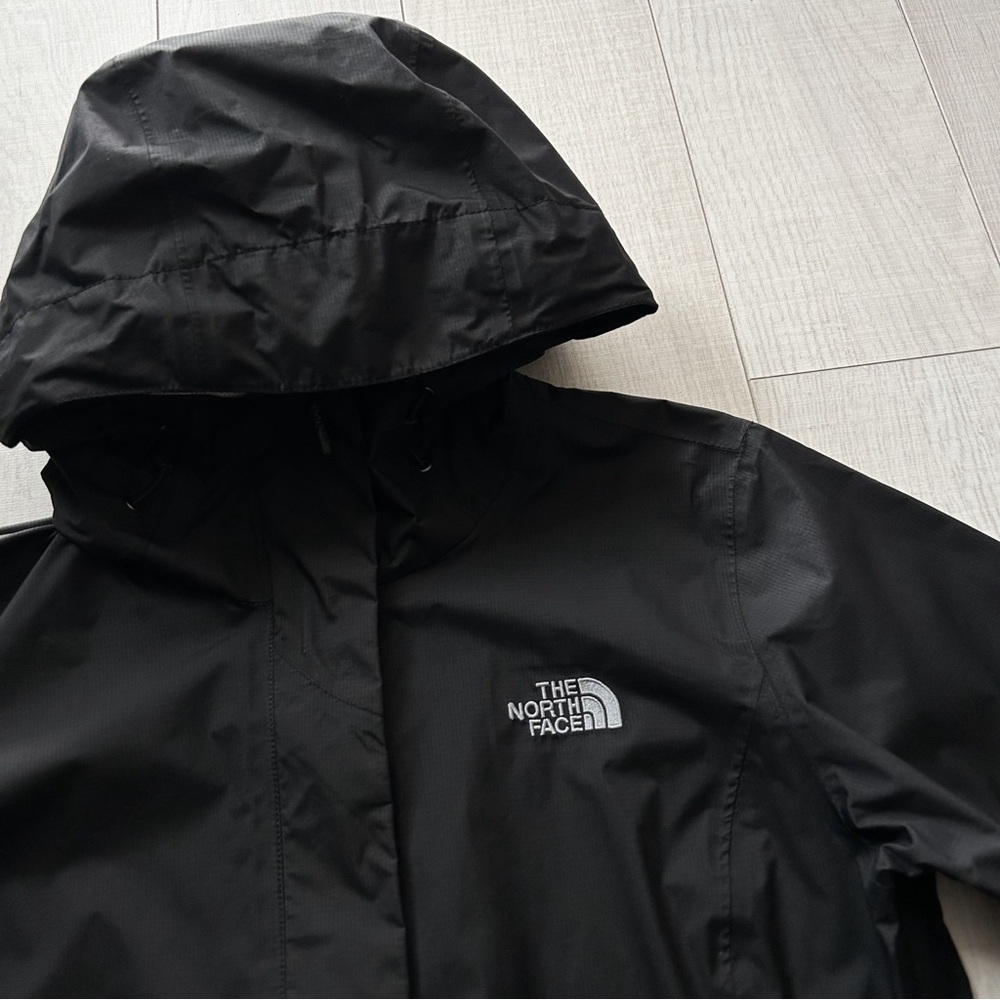 The North Face Venture II black dryvent rain jacket - Picture 4 of 14